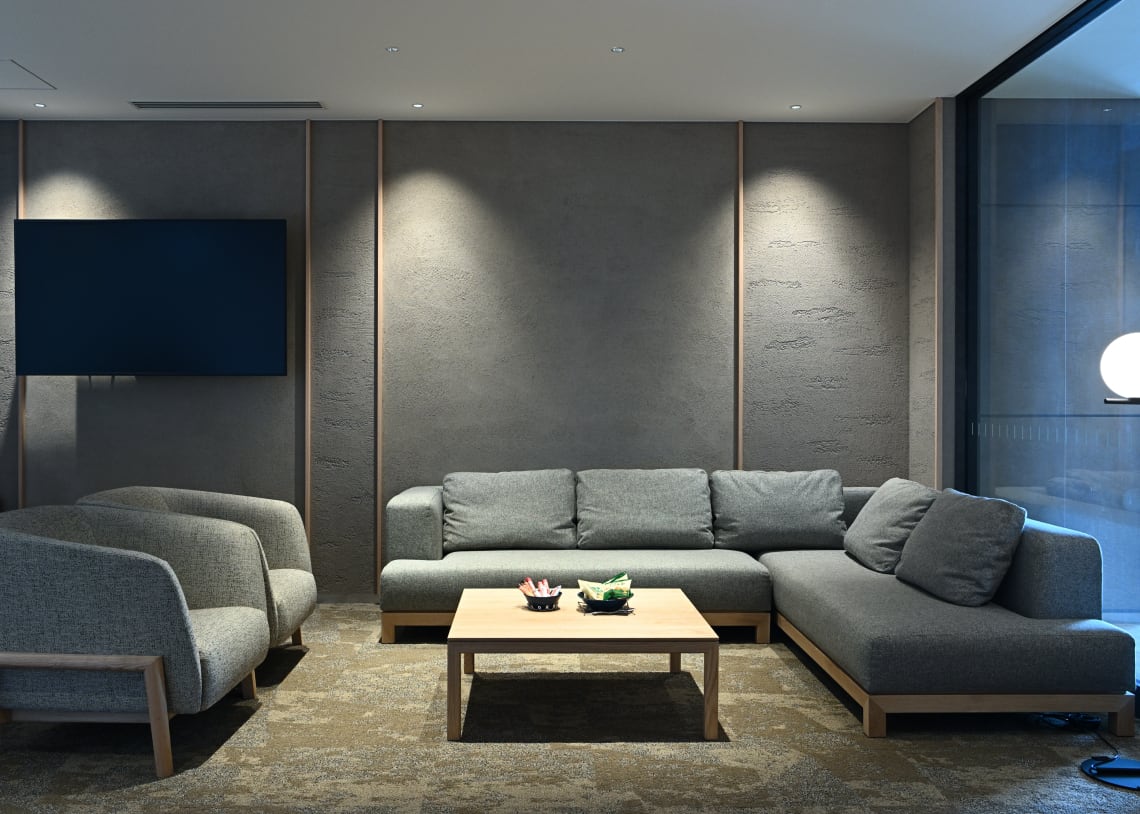 LOUNGE AREA