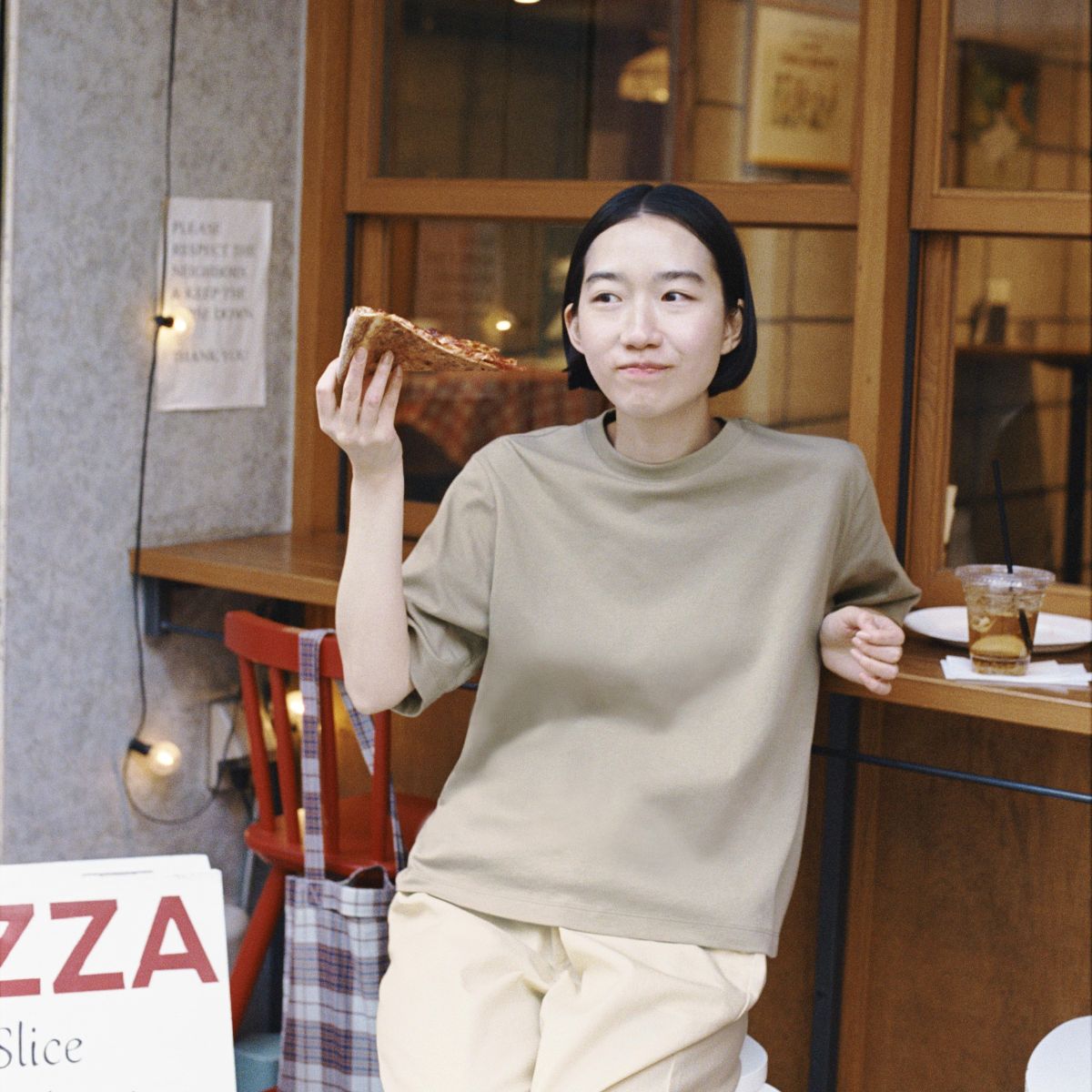 KV_婦人 涼感UVカットクルーネックワイド半袖.jpg