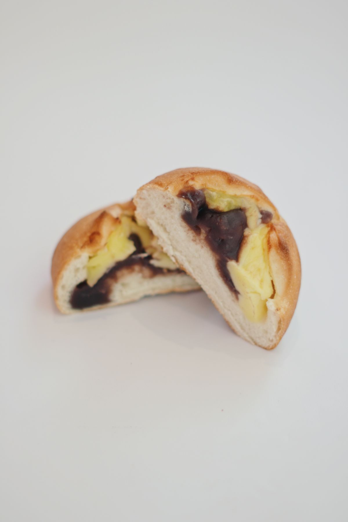 あんチーズパン_断面2個.jpg