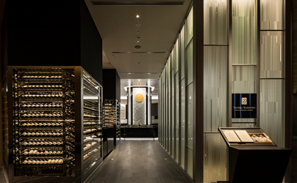 美術品や飾り屏風で日本美を演出したポルトムインターナショナル北海道の客室