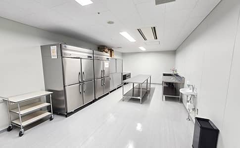 バックヤードのパントリー